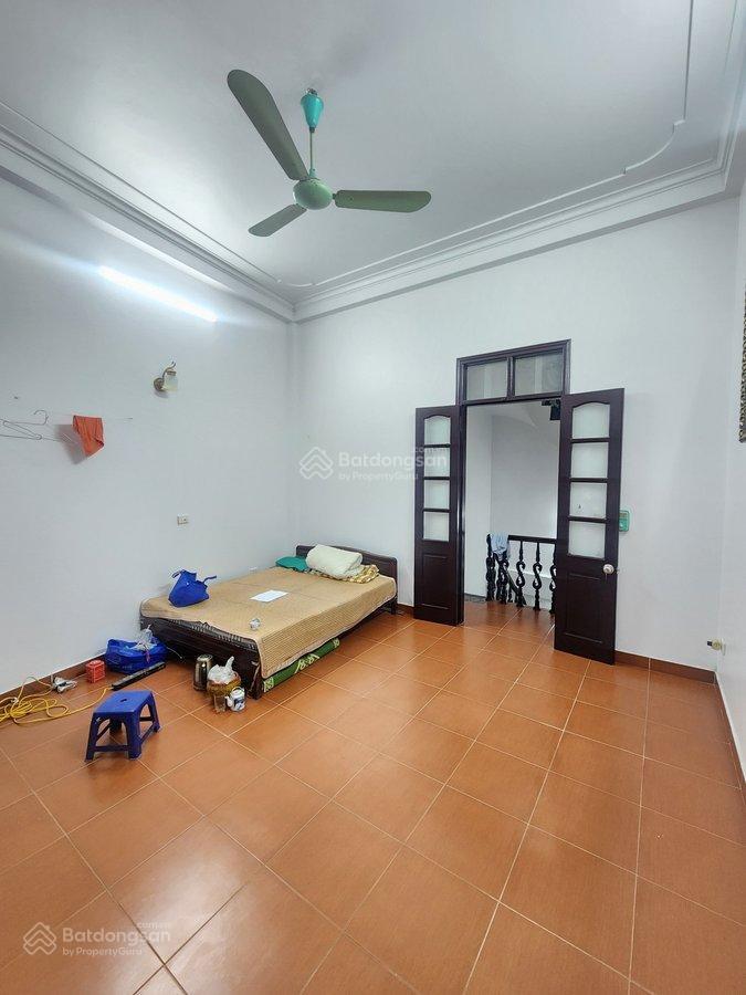 Tôi cần bán gấp nhà phố phương mai đống đa dt40m x 5 tầng giá hơn 8 tỷ xíu