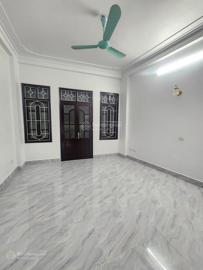 Tôi cần bán gấp nhà phố phương mai đống đa dt40m x 5 tầng giá hơn 8 tỷ xíu
