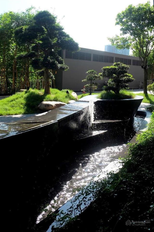 Bán căn hộ 3 phòng ngủ toà landmark, ecopark view công viên hồ thiên nga