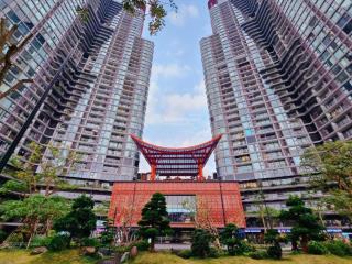 Bán căn hộ 3 phòng ngủ toà landmark, ecopark view công viên hồ thiên nga