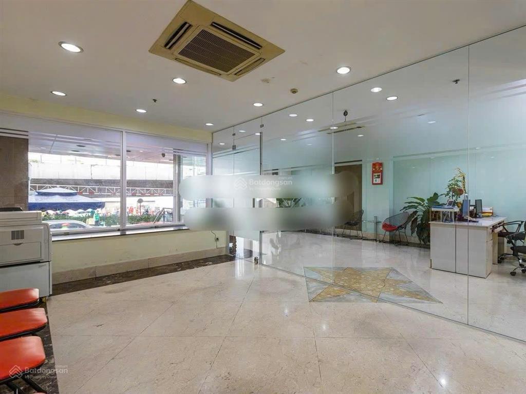 Định cư bán gấp tòa nhà mặt tiền nơ trang long 10 x 20m 1 trệt 7 lầu st hdt 150tr/th giá 32 tỷ