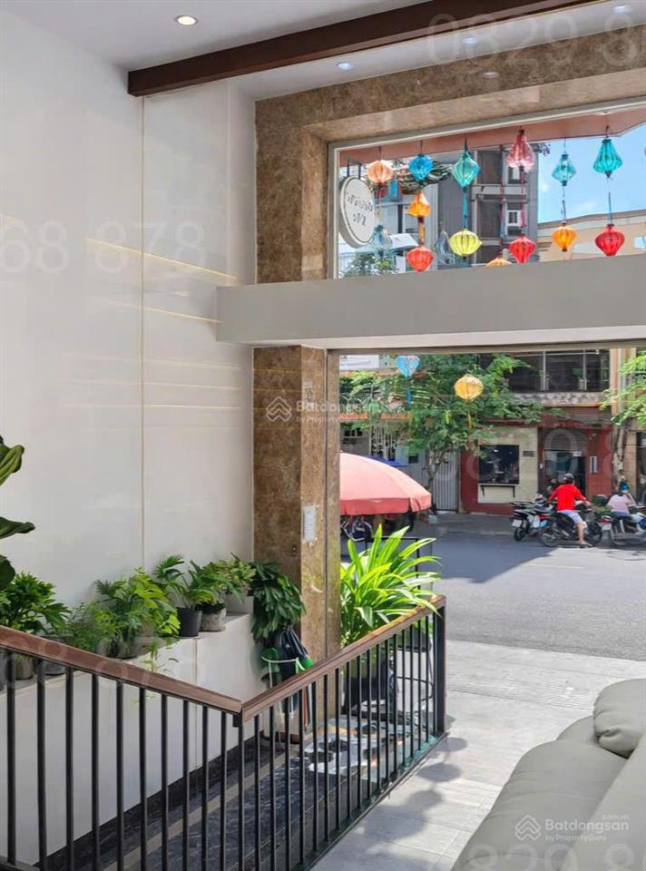 Tòa nhà mới xây mặt tiền đường đề thám quận 1 dt 5x20m hầm 5 tầng hđt 120 triệu/tháng chỉ 33 tỷ