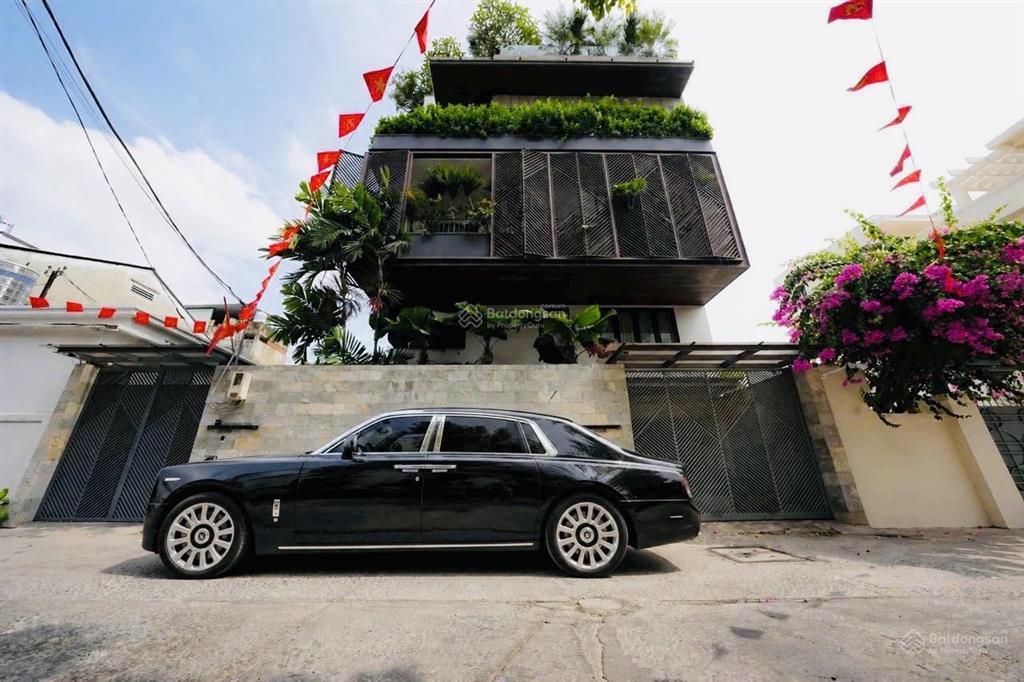 Hiếm siêu biệt thự có hồ bơi toạ lac quận 1 dt 15x20m h 5 tầng tm hồ bơi st giá 85 tỷ