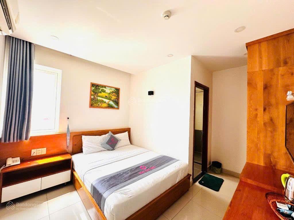Siêu dòng tiền toà chdv ngay phan văn trị dt 6x30m kc h7 tầng hđt khoán 150tr/th giá 36 tỷ