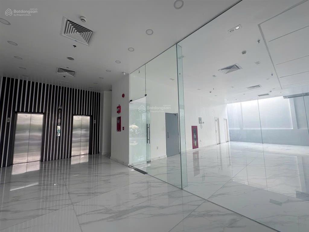 Tòa nhà mặt tiền nguyễn gia trí bình thạnh dt 13x20m xd hầm 8 tầng hđt 500tr/th, giá 65 tỷ