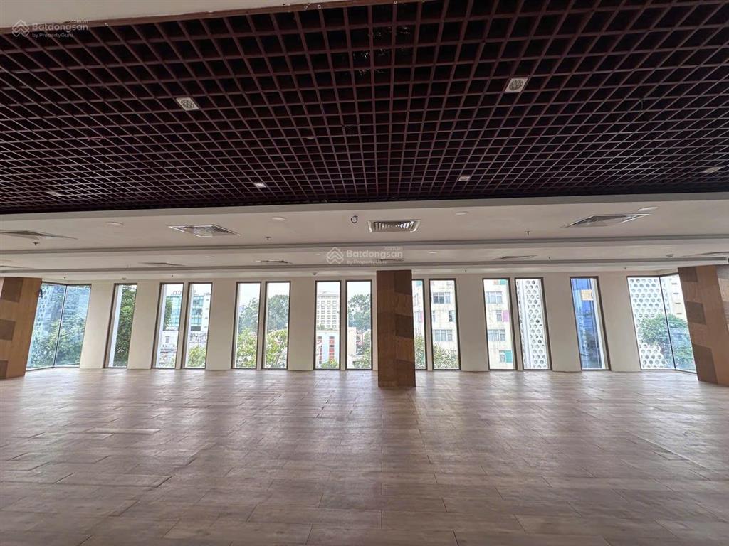 Tòa nhà mặt tiền nguyễn gia trí bình thạnh dt 13x20m xd hầm 8 tầng hđt 500tr/th, giá 65 tỷ