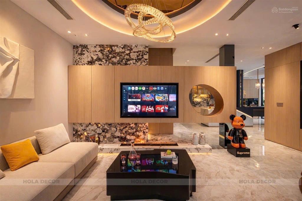 Toà chdv cao cấp mt ngay sân bay quận tân bình dt 10x45m h10 tầng doanh thu 1tỷ/th giá 103 tỷ