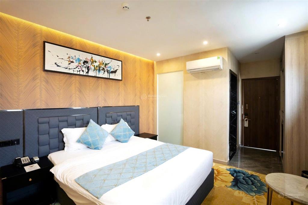Toà chdv cao cấp mt ngay sân bay quận tân bình dt 10x45m h10 tầng doanh thu 1tỷ/th giá 103 tỷ