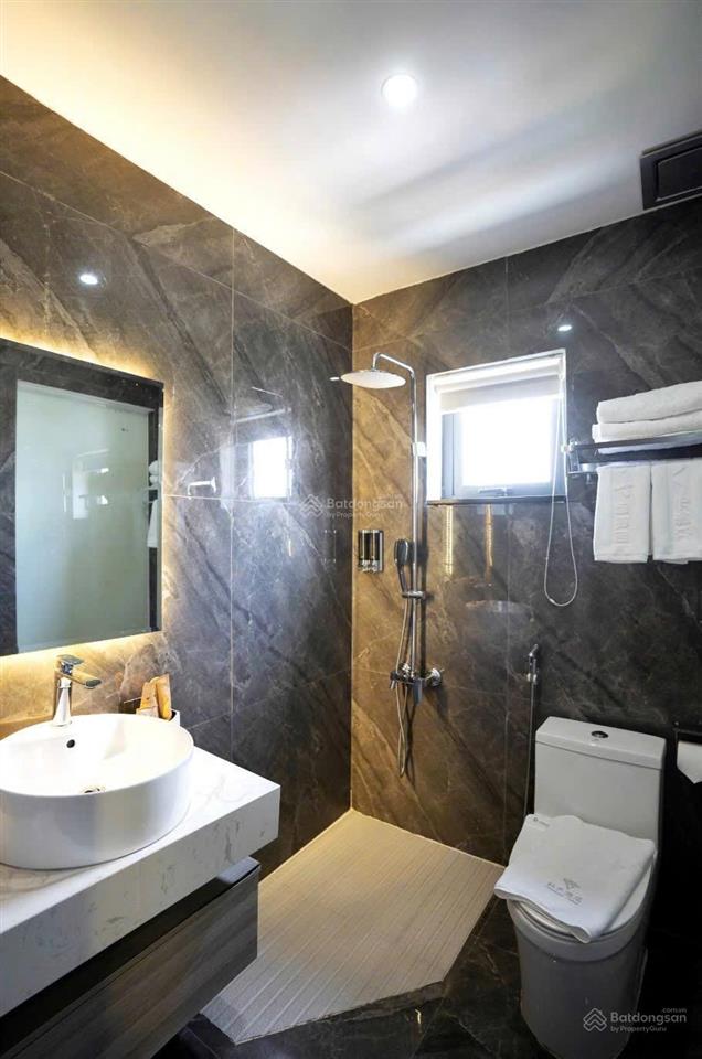 Bán kín! tòa nhà lê văn sỹ, p13, q3, dt 13x25m, xây hầm 8 tầng cho thuê 300tr/th, giá 75 tỷ