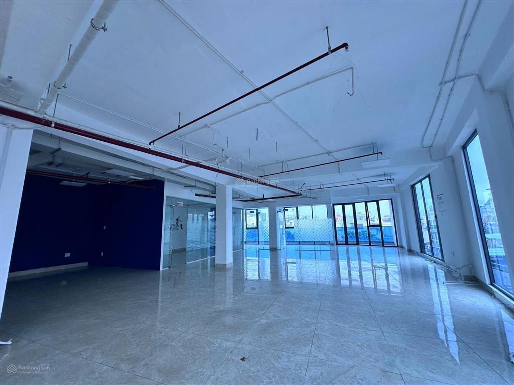 Giảm giá sâu bán gấp toà nhà ngay trần hưng đạo q1/ dt 7x35m cn 220m2 kc h 9t hđt 300tr/th giá 89tỷ