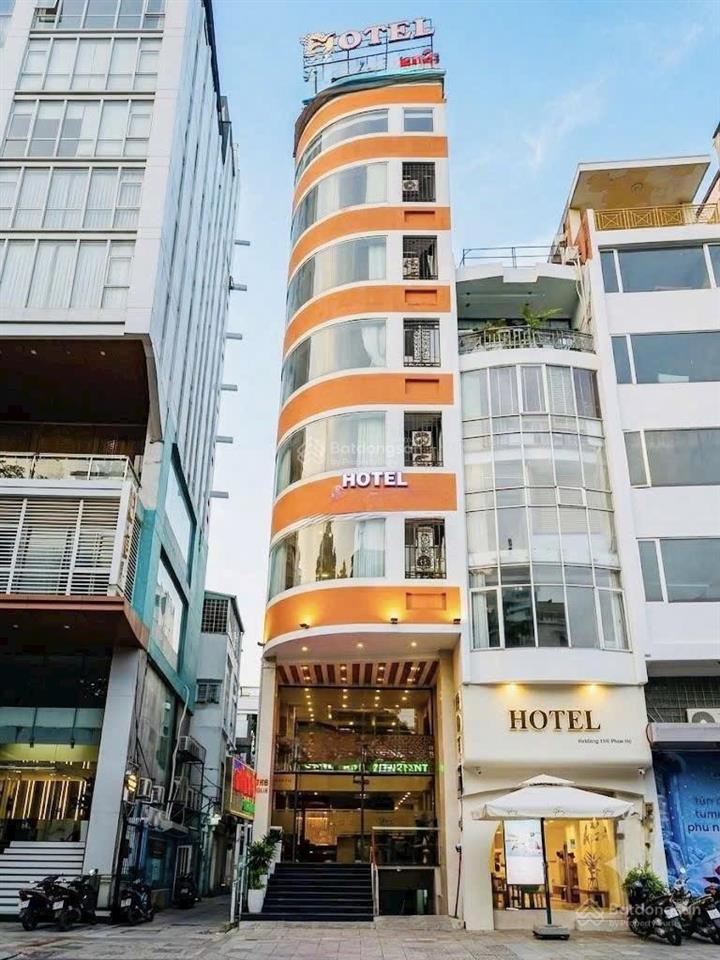 Toà nhà khách sạn góc 2mt phạm ngũ lão q1 dt 6,5x25m kc 1h 8t 46phòng thu nhập 1,8tỷ/th giá 110tỷ