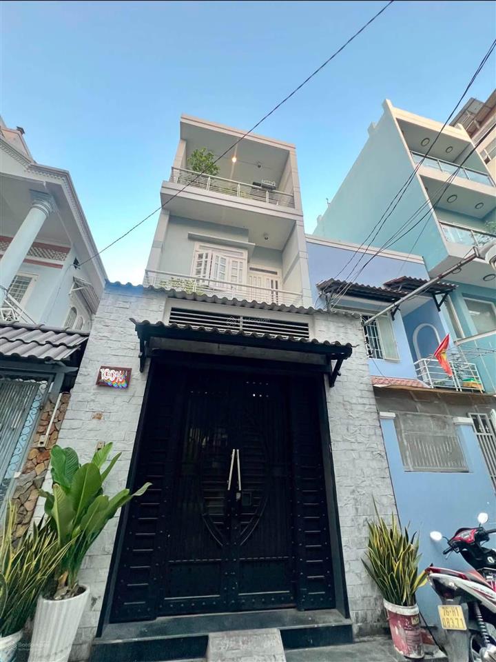 Nhà đẹp 3 tầng4pn, hẻm nhựa 5mgần ngã tư nguyễn thị thậpquận 7giá chỉ 10,7 tỷ