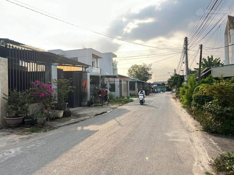 Lô đất đẹp ngang 10x55m thổ cư, ngay vòng xoay trảng bàng, mặt tiền đường nhựa, shr, chỉ 1.3 tỷ