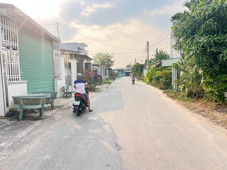 Lô đất đẹp ngang 10x55m thổ cư, ngay vòng xoay trảng bàng, mặt tiền đường nhựa, shr, chỉ 1.3 tỷ