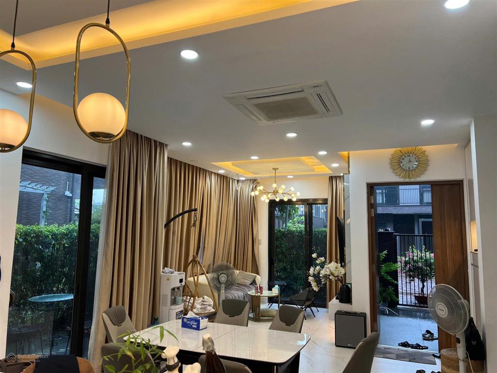 Biệt thự song lập 10x15 đã hoàn thiện nội thất  vào ở ngay  thuộc đại đô thị waterpoint 355ha