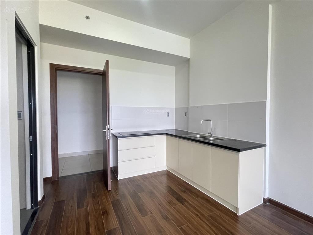 Cần bán gấp căn 51m2  đã có sổ hồng block b1 mới bàn giao  đã có sổ hồng công chứng liền