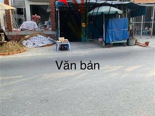 Bán gấp nhà và đất xã qui đức ,huyện bình chánh