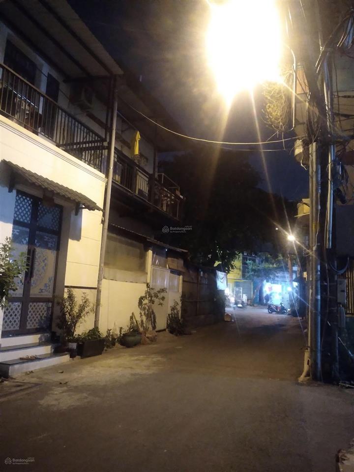 Bán gấp nhà và đất xã qui đức ,huyện bình chánh