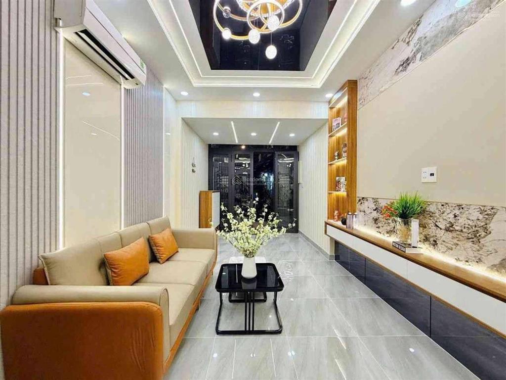 Bán nhà full nội thất,đường phạm văn chiêu