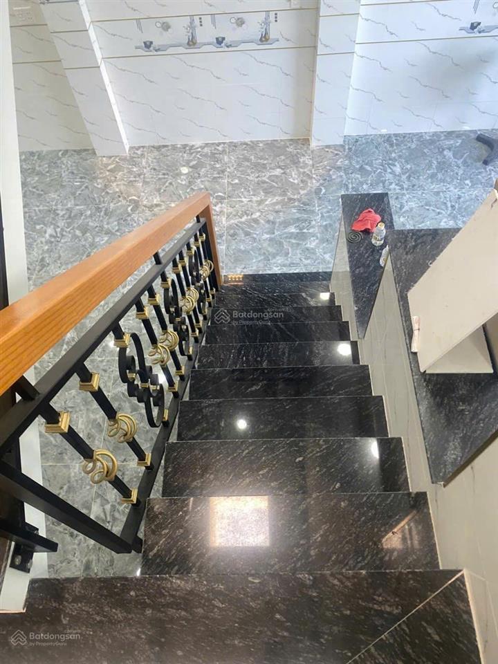 Chủ cần bán nhà trịnh thị dối  ngang khủng 5.6m  đúc 2 tấm thật 5.6x16m
