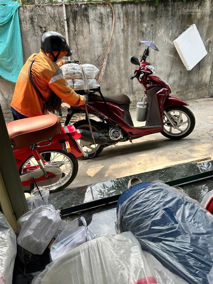 Bán nhà cấp 4  đang cho thuê thu nhập ổn định