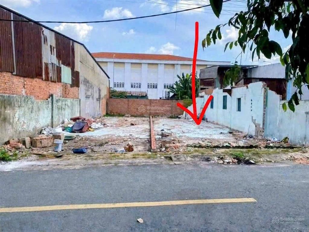 Bán lô đất mặt tiền nguyễn thị nghé, thới tam thôn, hóc môn  6.4x22m  giá 4.3 tỷ