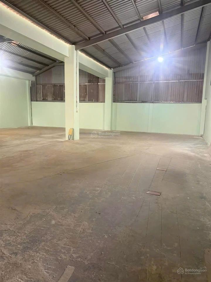 Cho thuê xưởng mặt tiền dương công khi 500m2  30 tr
