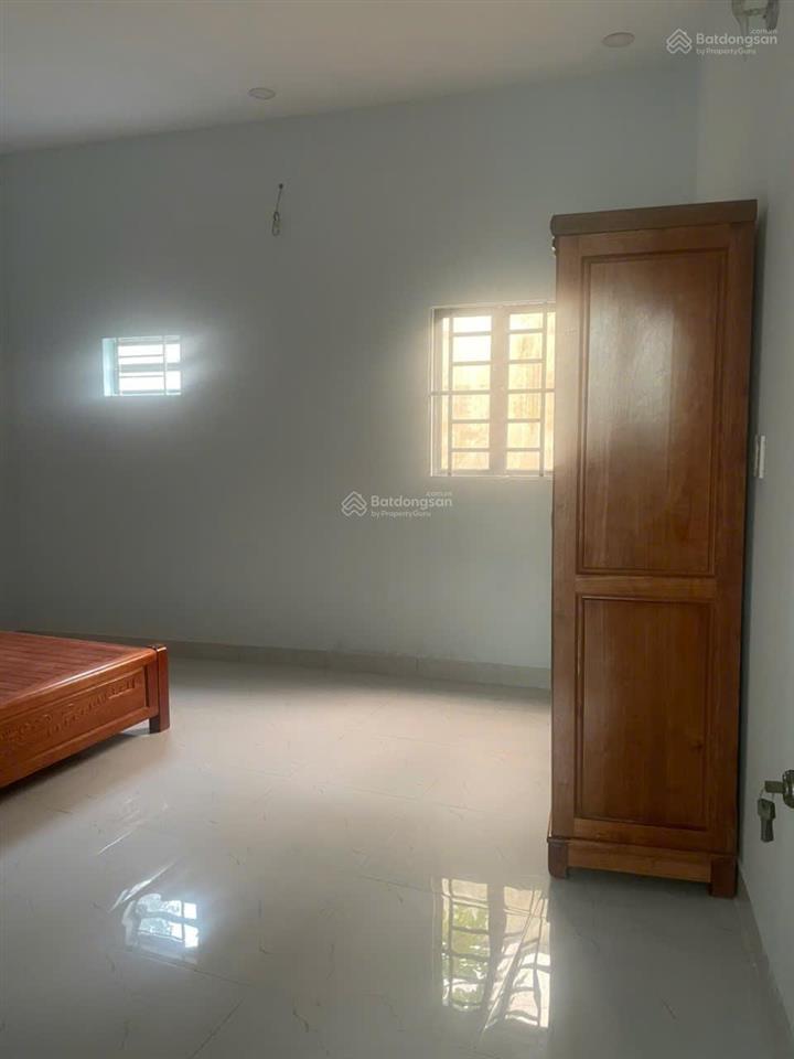 Bán nhà đường 6m gần 100m2 giá nhỉnh 4 tỷ tặng vườn rau sạch 300m2