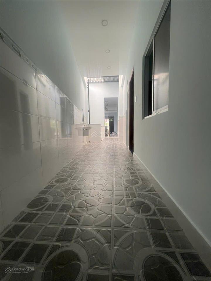 Bán nhà đường 6m gần 100m2 giá nhỉnh 4 tỷ tặng vườn rau sạch 300m2