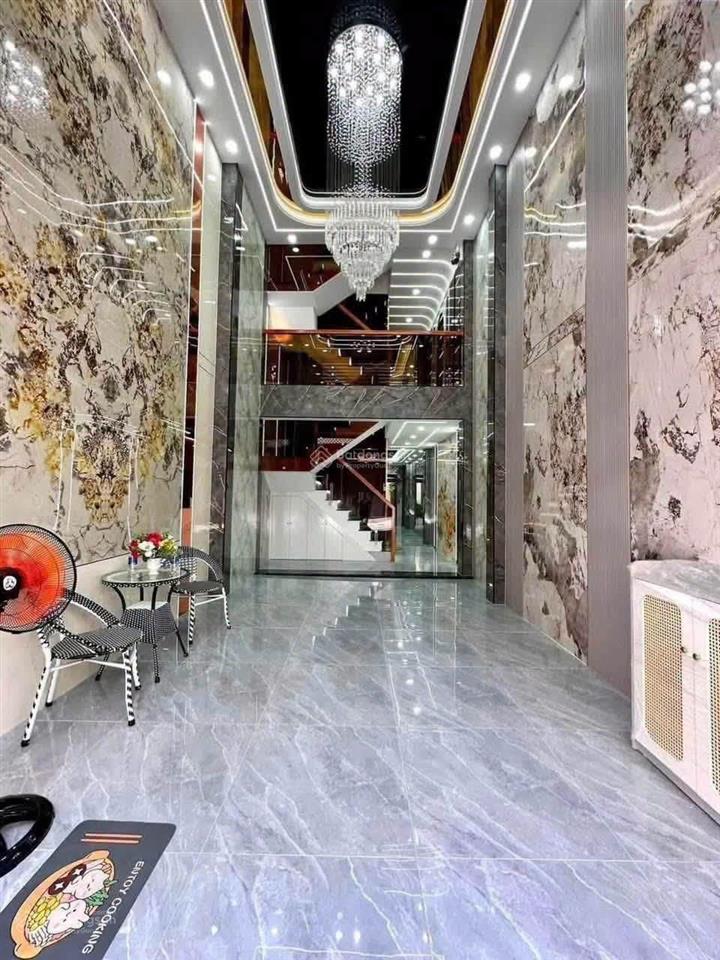 Nhà đẹp lung linh full nội thất giá nhỉnh 6 tỷ