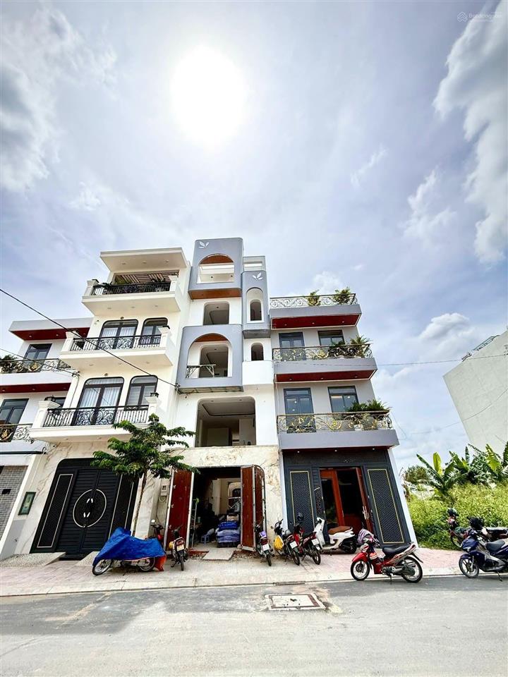 Bán nhà phố thị trấn hóc môn 5x20m đúc 4 tấm giá 5,6 tỷ
