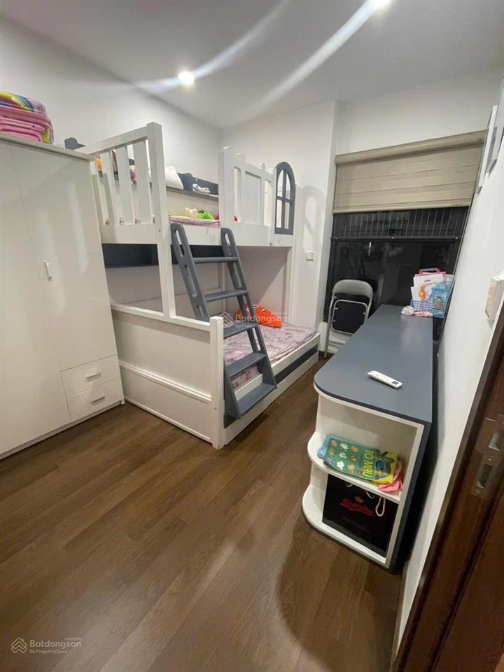 Chính chủ cần bán căn 2pn 57m2 tại chung cư green park trần thủ độ giá chỉ 4.9 tỷ.  0916 783 ***
