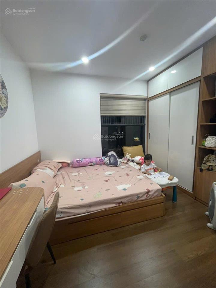 Chính chủ cần bán căn 2pn 57m2 tại chung cư green park trần thủ độ giá chỉ 4.9 tỷ.  0916 783 ***