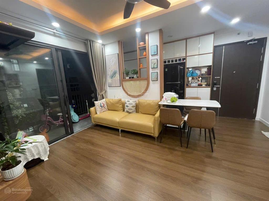 Chính chủ cần bán căn 2pn 57m2 tại chung cư green park trần thủ độ giá chỉ 4.9 tỷ.  0916 783 ***