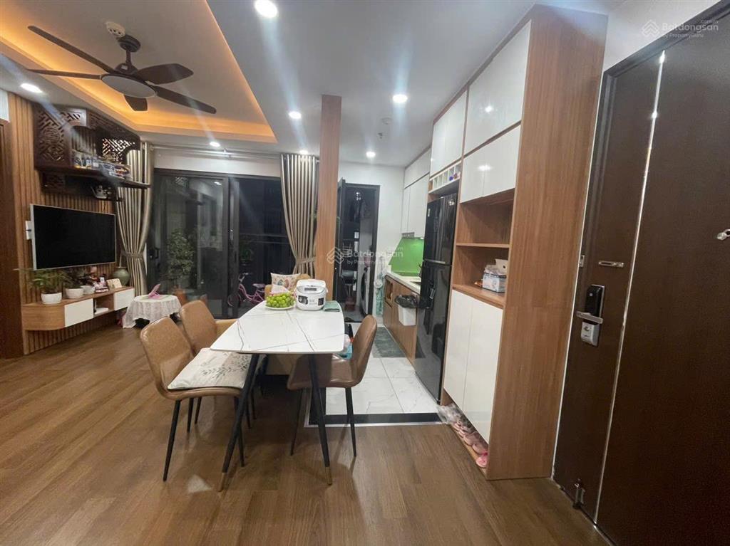Chính chủ cần bán căn 2pn 57m2 tại chung cư green park trần thủ độ giá chỉ 4.9 tỷ.  0916 783 ***