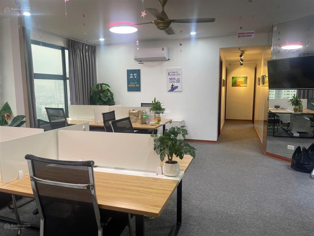 Chính chủ bán gấp căn 4 ngủ 145m chung cư cao cấp vp2 bán đảo linh đàm, nhỉnh 14 tỷ.  0988 332 ***