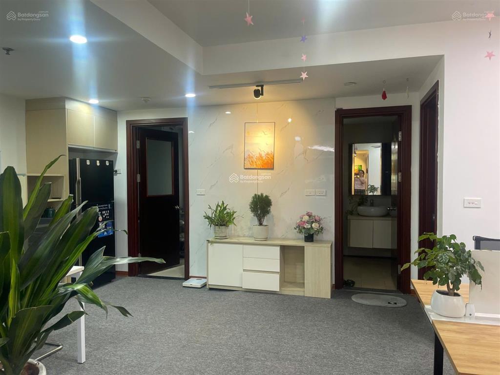 Chính chủ bán gấp căn 4 ngủ 145m chung cư cao cấp vp2 bán đảo linh đàm, nhỉnh 14 tỷ.  0988 332 ***
