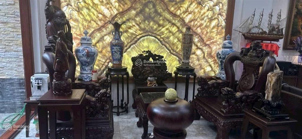 Tôi bán gấp nhà biệt thự liền kề 115m, 5 tầng, giá 35 tỷ, khu rose town 79 ngọc hồi, hoàng mai, hn