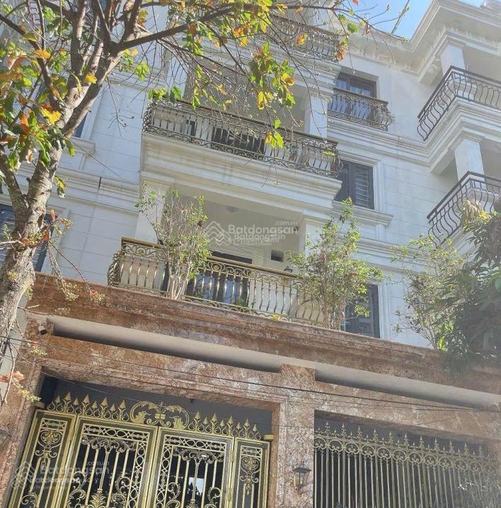 Tôi bán gấp nhà biệt thự liền kề 115m, 5 tầng, giá 35 tỷ, khu rose town 79 ngọc hồi, hoàng mai, hn