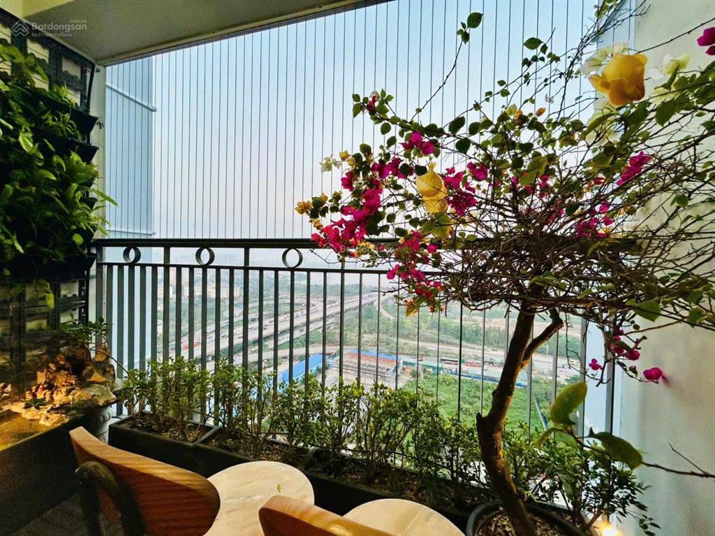 Chính chủ bán căn góc 60m2 chung cư phương đông green park với giá chỉ 4 tỷ 500.  0988 332 ***