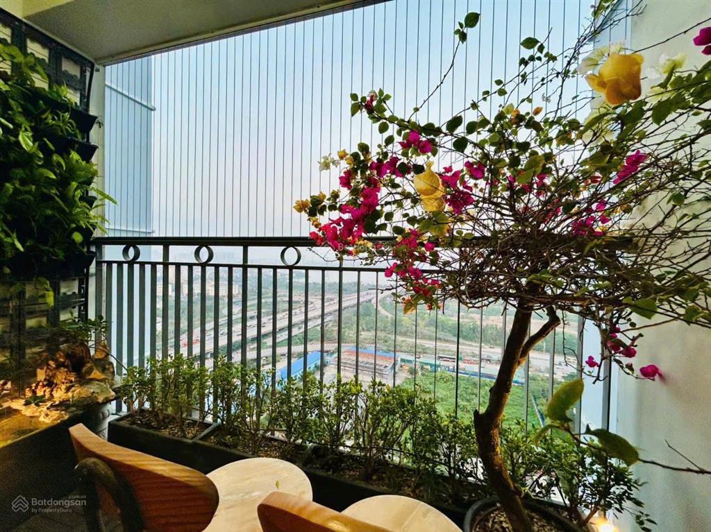 Quỹ căn cho thuê t102026 tòa rose town 79 ngọc hồi. vào ở ngay. full nội thất.  0988 332 ***