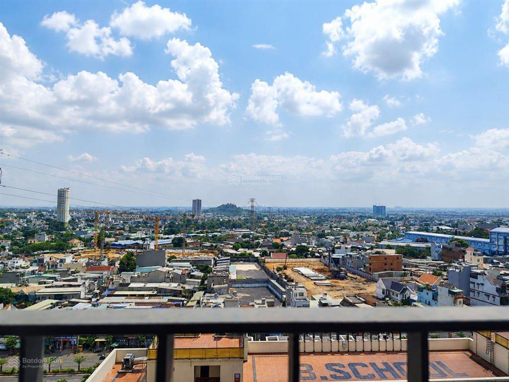 Cho thuê căn hộ cạnh làng đại học 5 phút đến ga metro