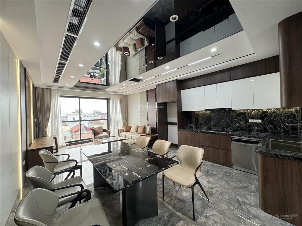 Bán nhà tư đình, cổ linh gần aeon long biên,52m2,7t, gara, thang máy, tặng full nội thất, ngõ thông