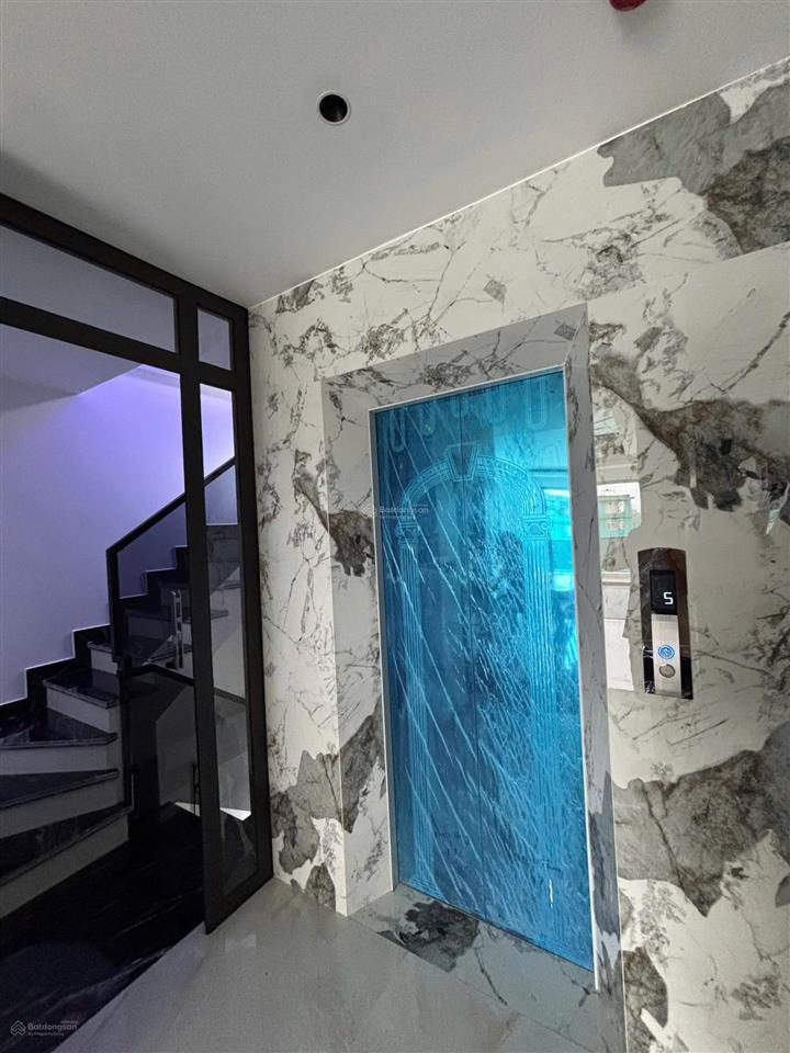 Bán nhà mới ngọc thuỵ 55m2,7 tầng  gara ô tô 7 chỗ  thang máy  tặng nội thất  gần phố, ở sướng