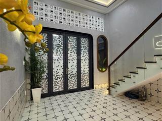 Bán nhà ở trung tâm q6 nhà mới 4 tầng, sân rộng, ở ngay không sửa, đầy đủ công năng 6ty6 50m2