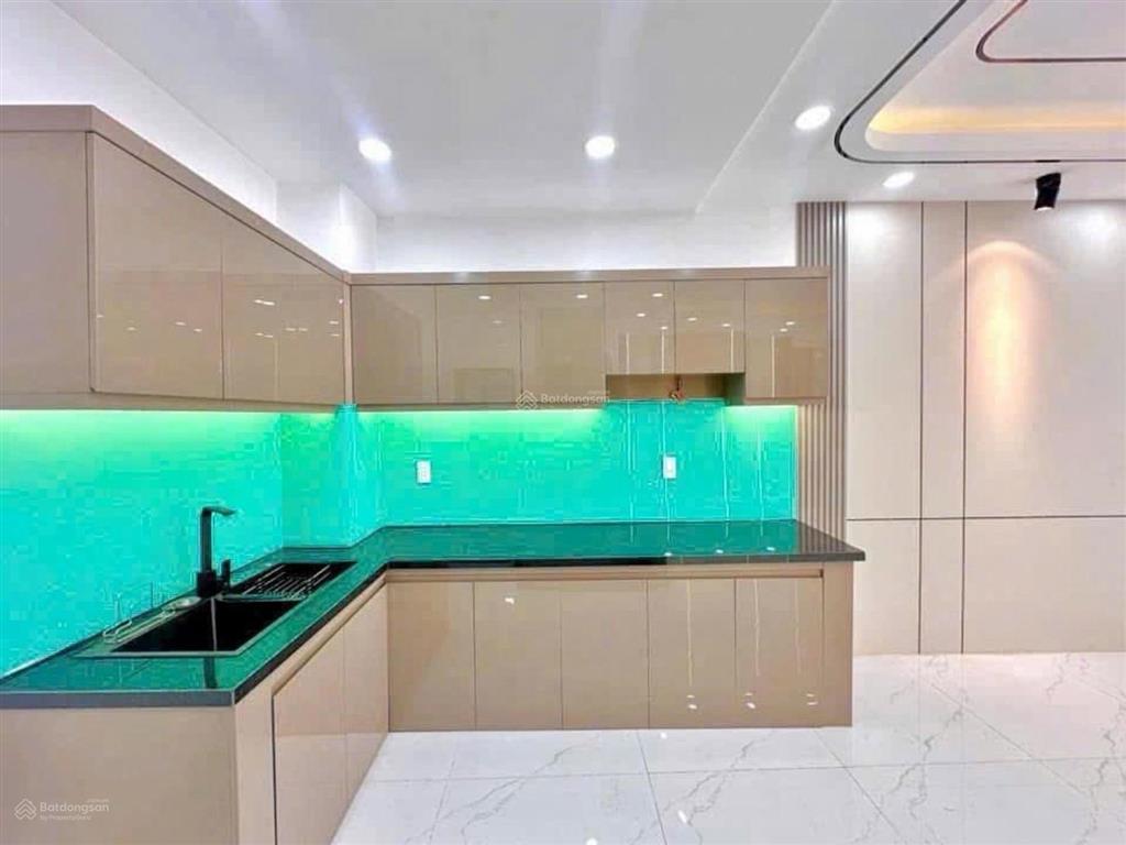 Nhà mới 5 tầng ngang 6m cho gia đình đông người xe hơi ngủ trong nhà, sát tân phú, 60m2 chỉ 8.1 tỷ