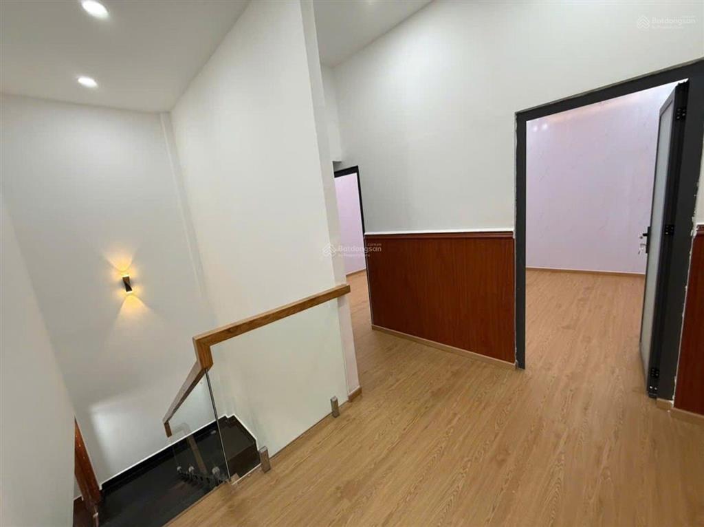 5tỷ9 nhà mới 2 tầng, ngang lớn 5.3m x 21m nở hậu 110m2  ở & cho thuê, tỉnh lộ 10 kề tên lửa aeon