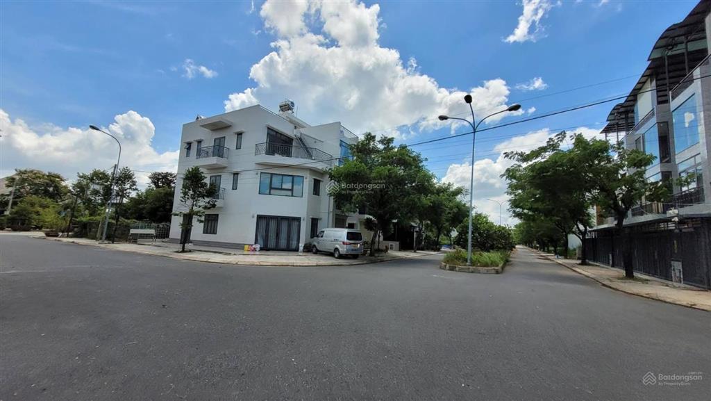 Cặp lô đất full thổ cư làng sen việt nam ngang 10m, 2 sổ riêng