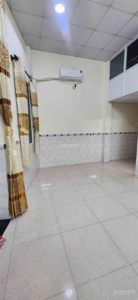 Gần phú lâm, bà hom q6
nhà 2 tầng, ngang hiếm 6m, 60m2, dọn ở ngay, diện tích lớn giá mềm