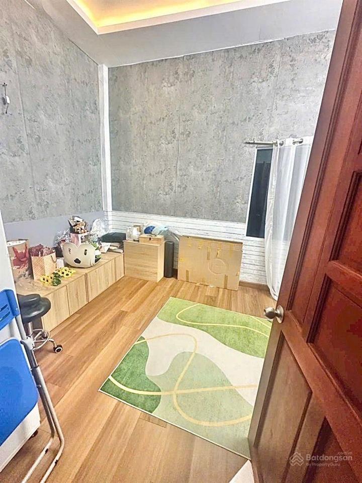 Nhà đẹp trung tâm gò vấp  hẻm sát mặt tiền nguyễn văn lượng  giá cực êm